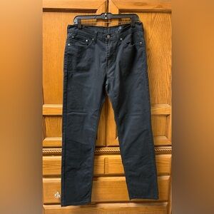 Levi’s Women’s Straight Leg Black 541 Jeans 32x34